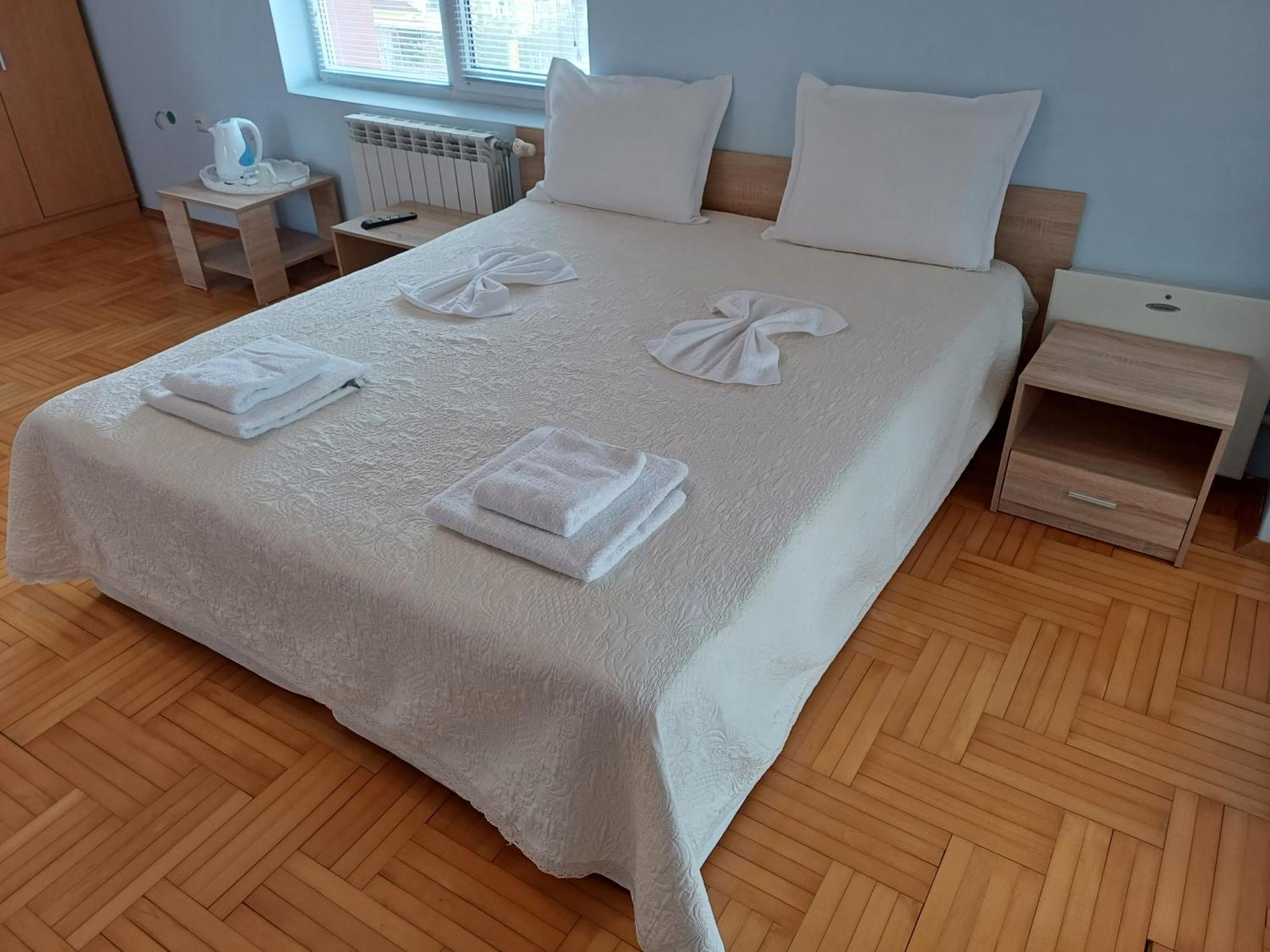 Guest Rooms Deva ブルガス エクステリア 写真