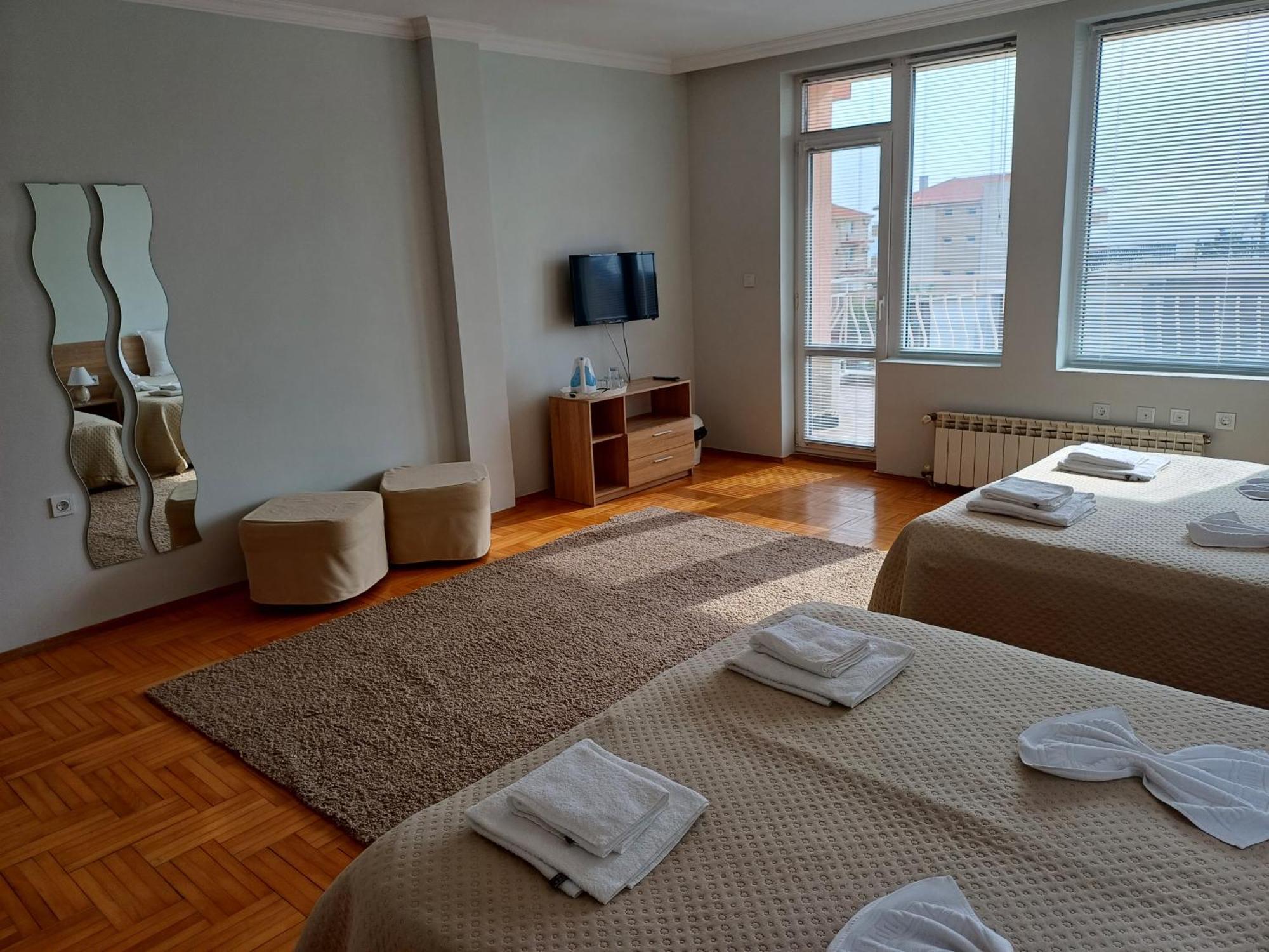 Guest Rooms Deva ブルガス エクステリア 写真