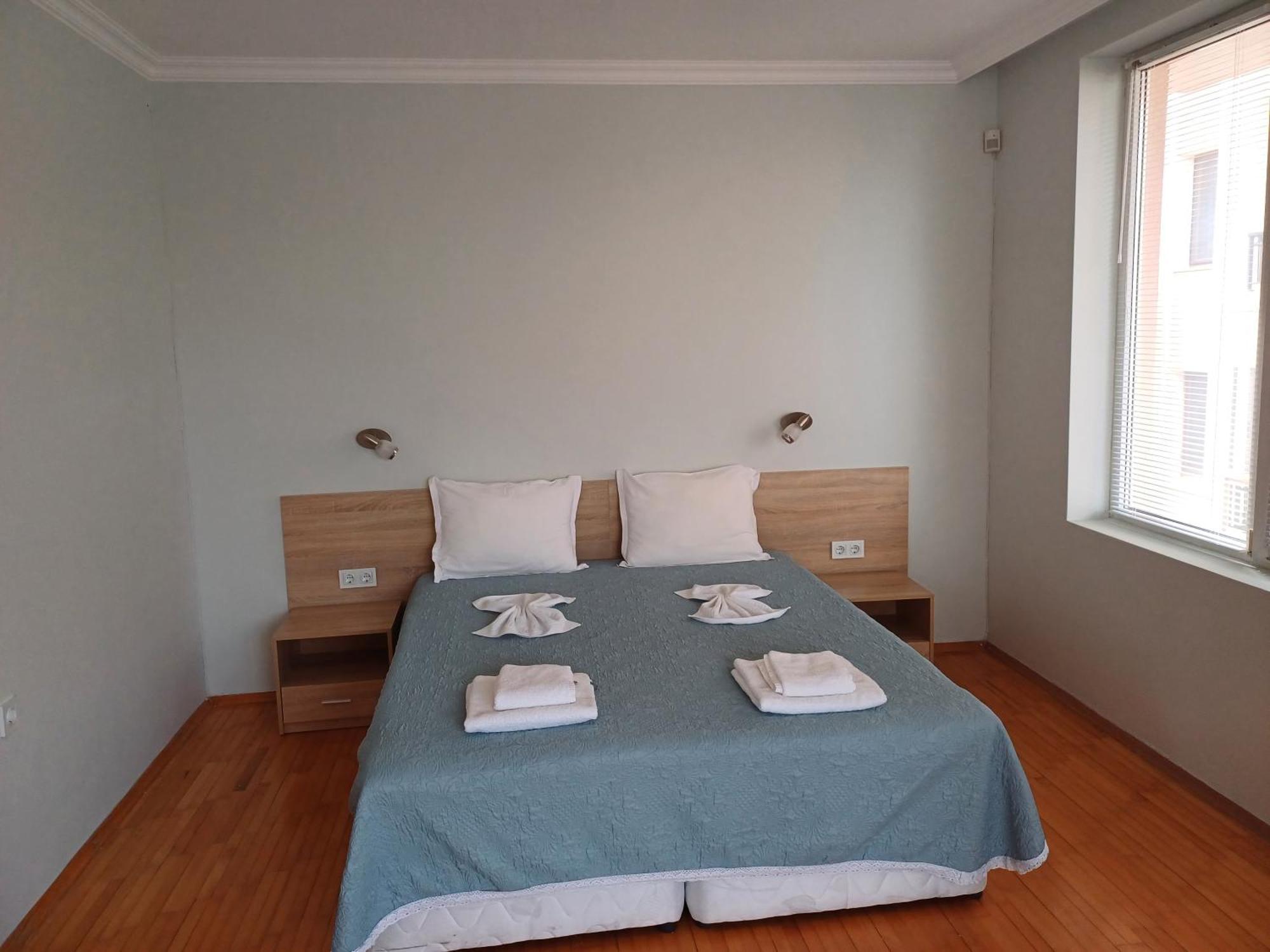 Guest Rooms Deva ブルガス エクステリア 写真