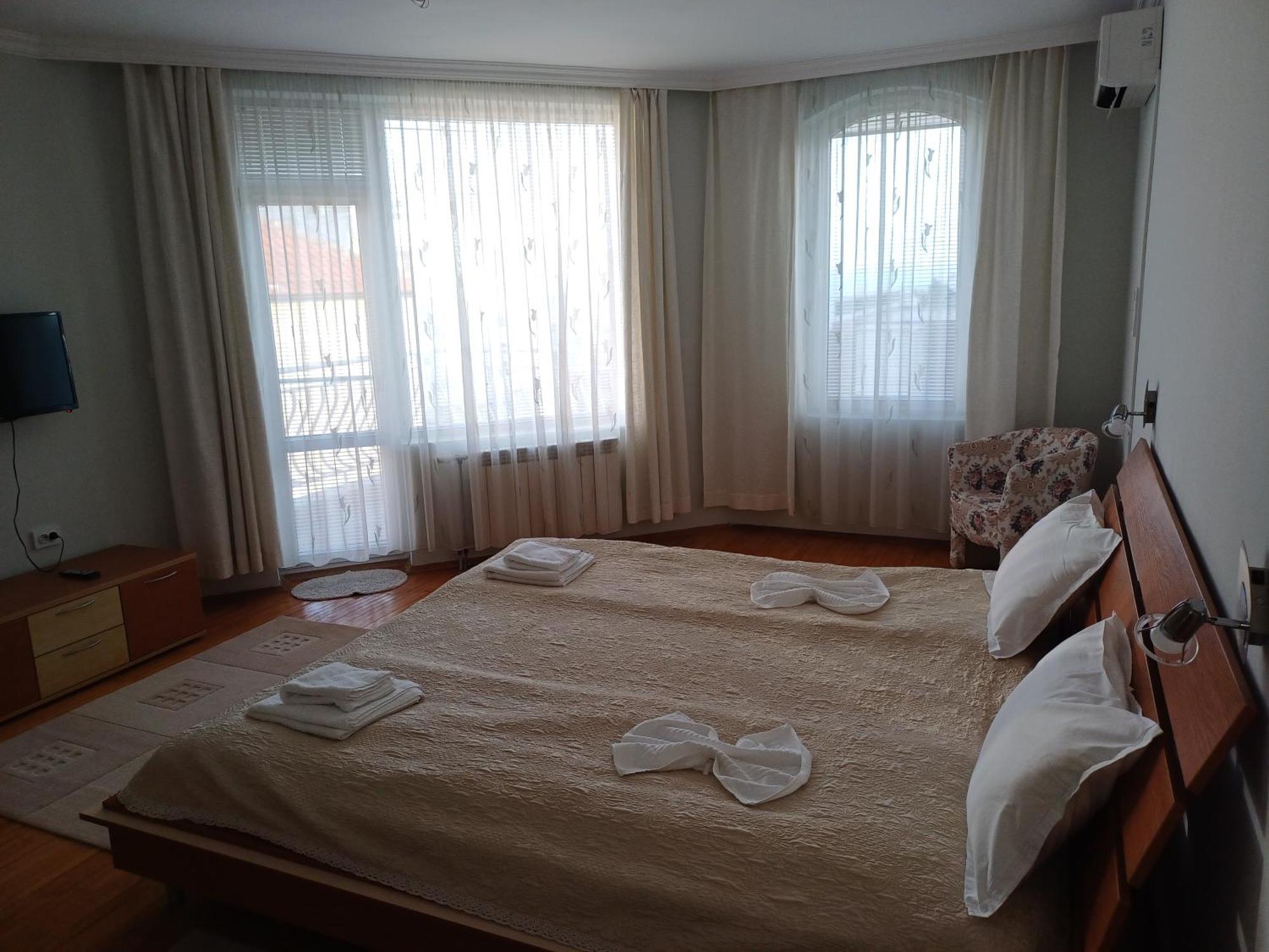 Guest Rooms Deva ブルガス エクステリア 写真